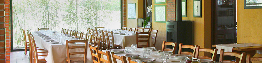 Cascina Martina: Sala Portico - La sala con vetrate si affaccia sul giardino esterno